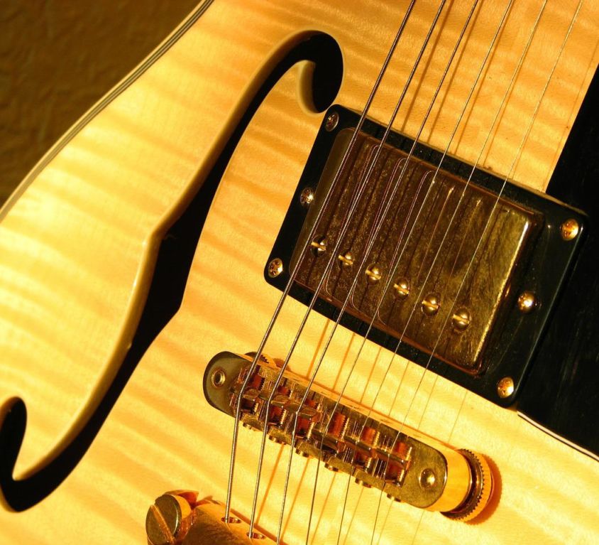 guitar-469116_1280